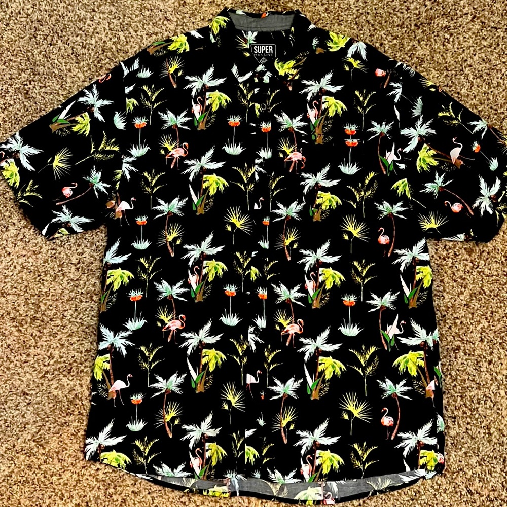 Super Massive Mens large button down